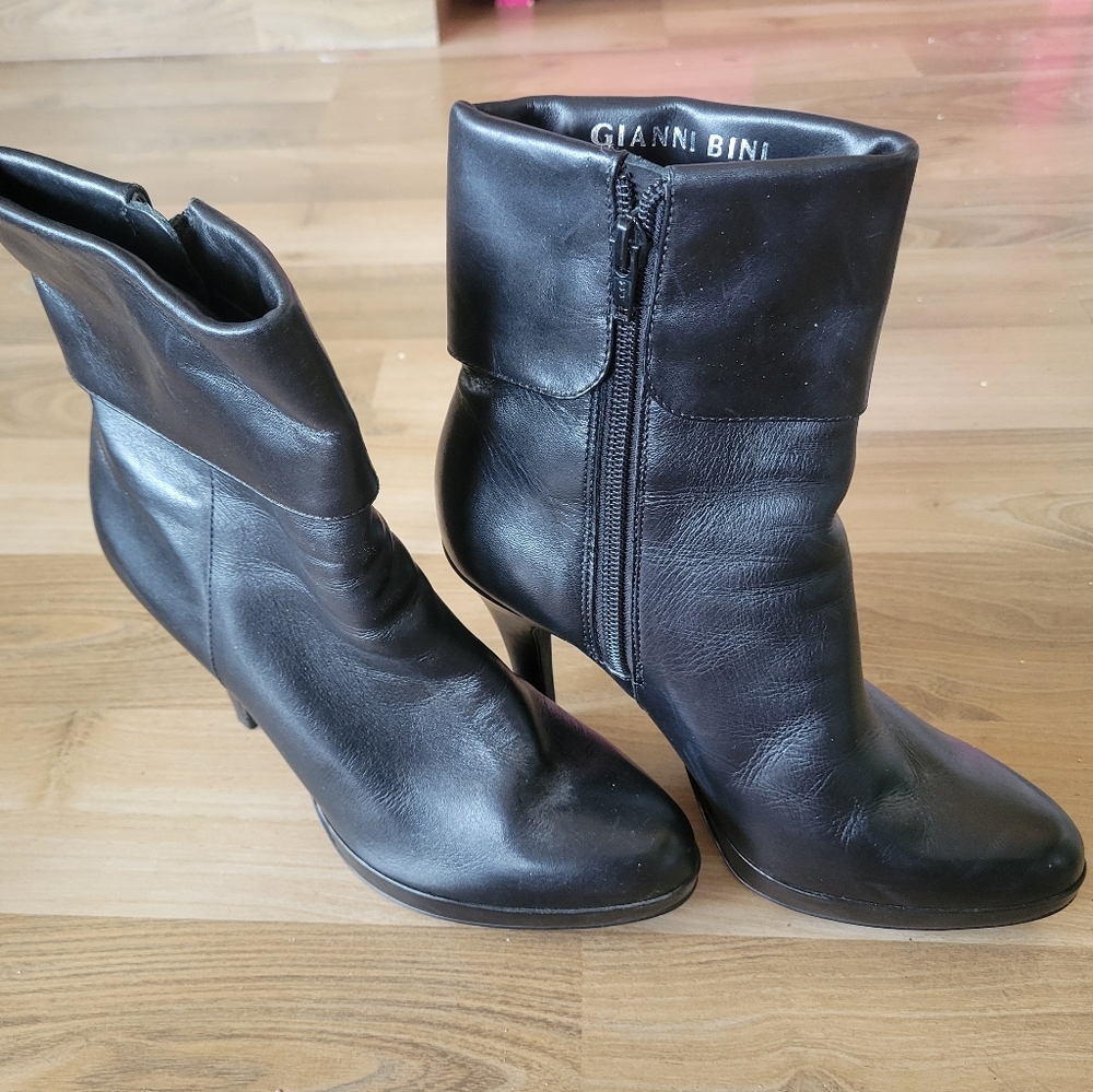 Gianni Bini Elegant Black Heeled Boots